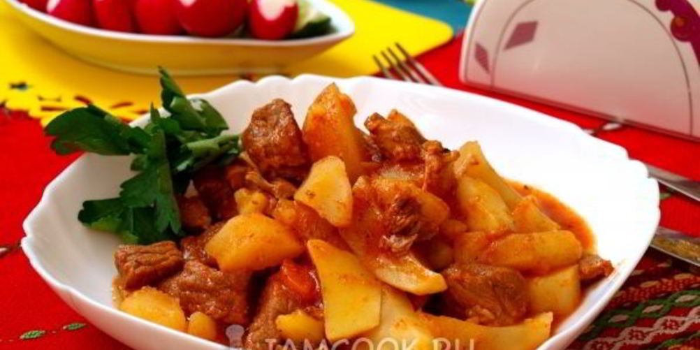 Как приготовить тушеную картошку с говядиной в кастрюле