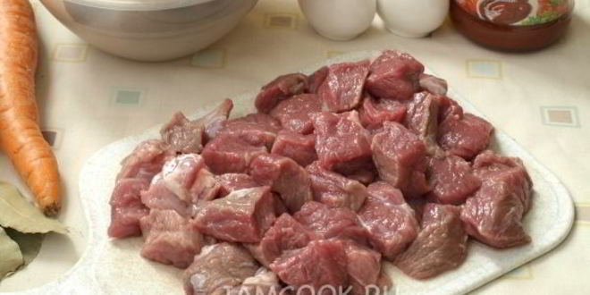 Рецепт тушеной картошки с говядиной в кастрюле