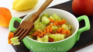 Рецепт Тушеных кабачков с морковью и луком