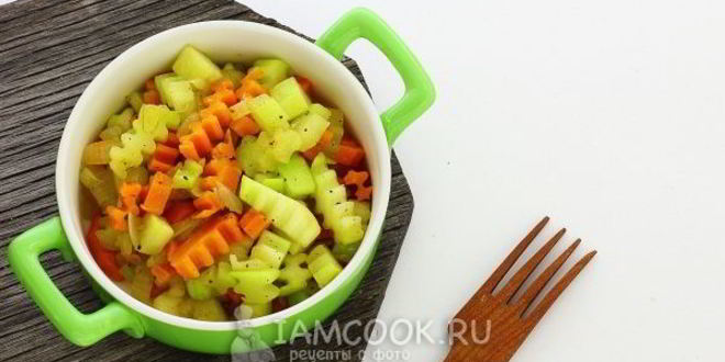 Рецепт тушеных кабачков с морковью и луком