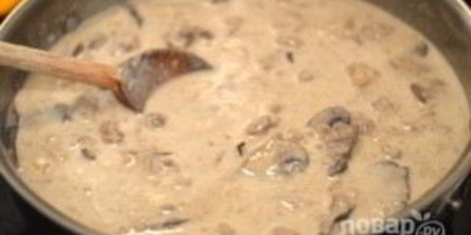 Рецепт куриной печени с грибами в сливочном соусе