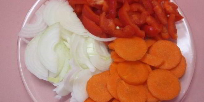 Рецепт куриной печени с овощами в духовке