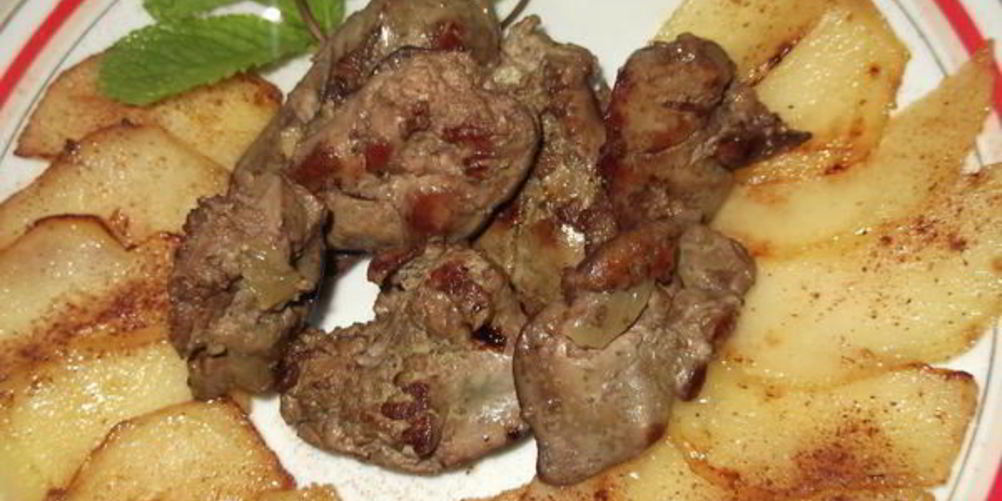 Как приготовить куриную печень с яблоком