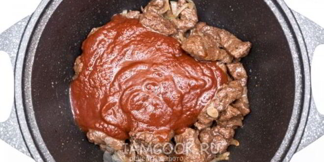 Рецепт печени говяжья, тушенная в томатно-соевом соусе