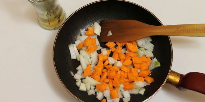 Рецепт печени с морковью и сметаной