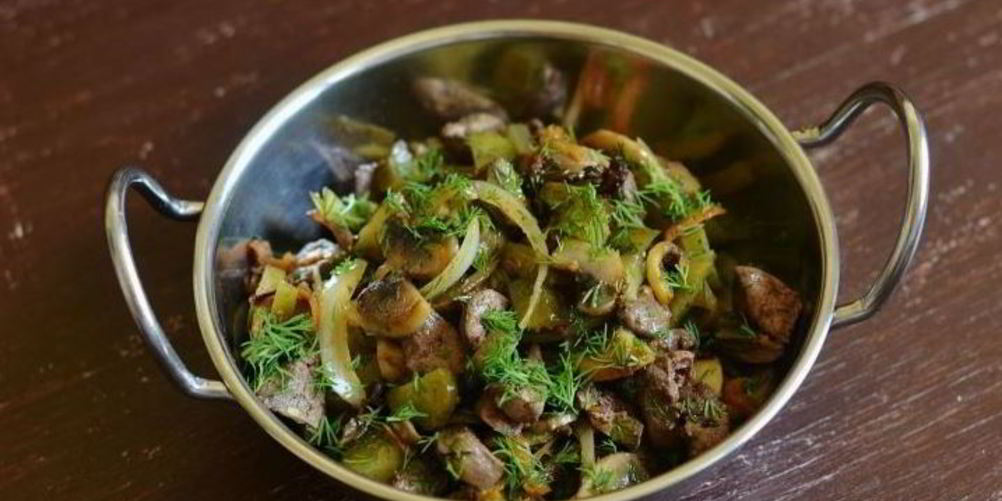 Как приготовить печень с солеными огурцами