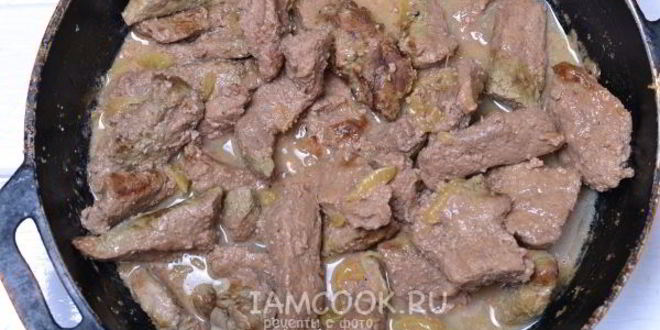 Рецепт печени тушеной в молоке