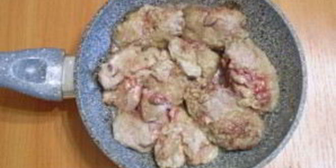 Рецепт печени, тушеной в сметане