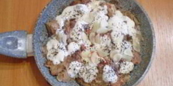 Рецепт печени, тушеной в сметане