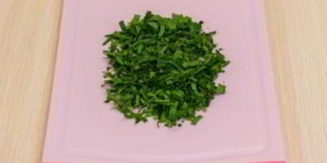 Рецепт печени в беконе в томатном соусе