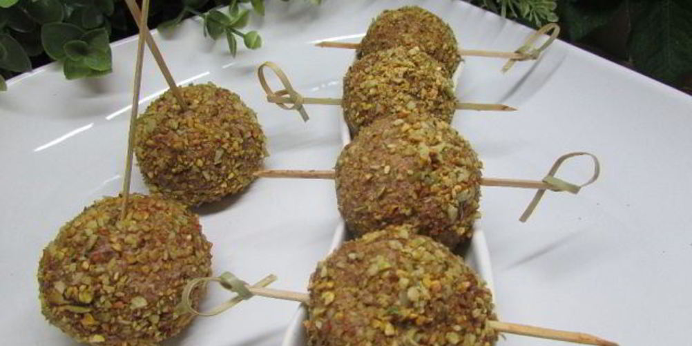 Как приготовить печеночные шарики с жареным луком в фисташках