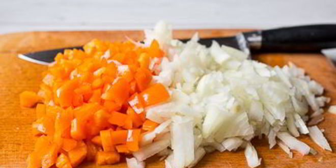 Рецепт жареной куриной печени с яблоками и сладким перцем