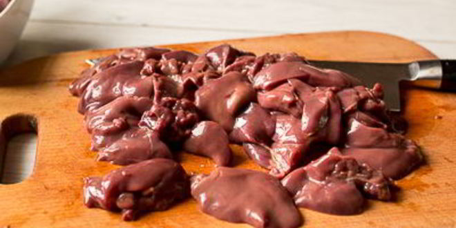 Рецепт жареной куриной печени с яблоками и сладким перцем