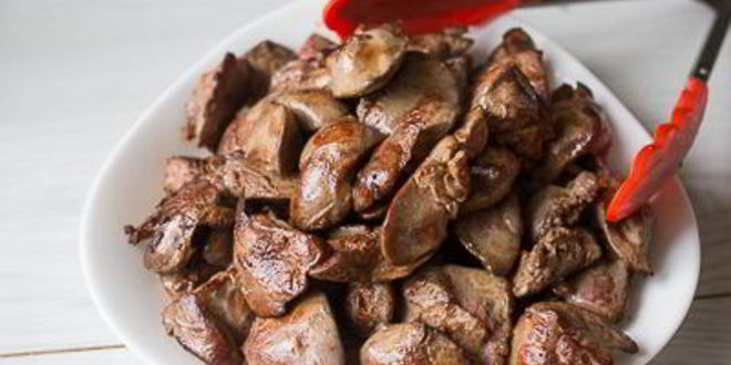 Рецепт жареной куриной печени с яблоками и сладким перцем