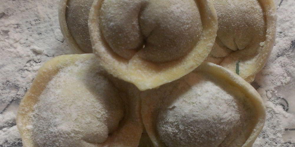 Как приготовить пельмени из говядины и свинины с зеленью