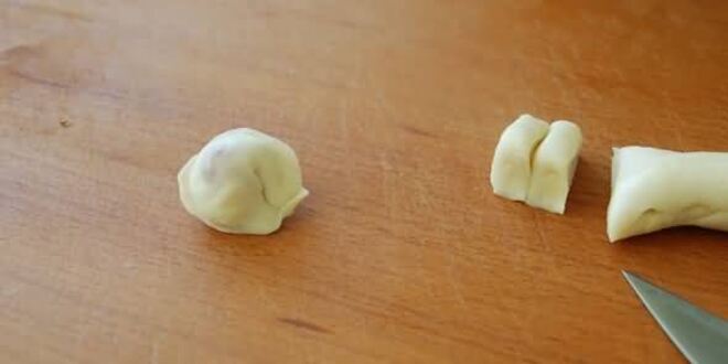 Рецепт пельменей с фаршем и соком ягод