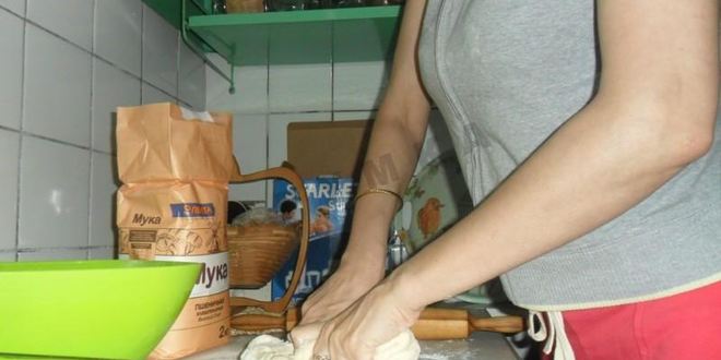 Рецепт пельменей с креветками и сыром