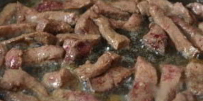 Рецепт пельменей в горшочках с печенью