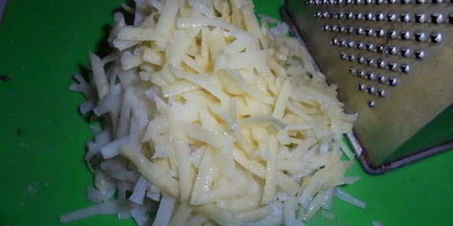 Рецепт пикантных паровых пельменей с картофелем и мясом