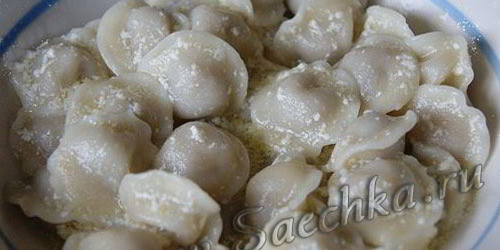 Как приготовить тушеные пельмени