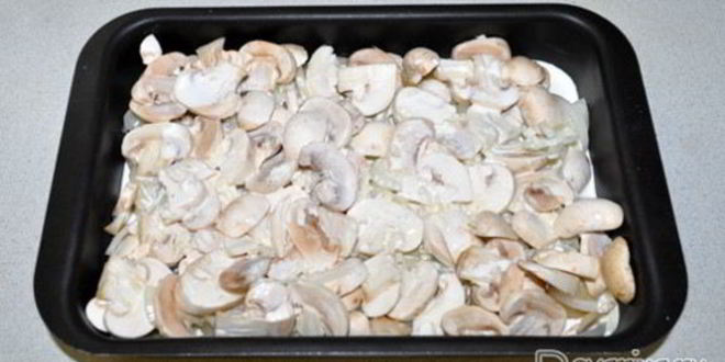 Рецепт запеченных пельменей с грибами и соусом