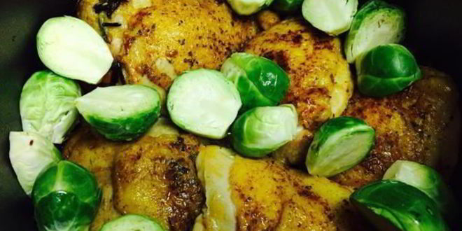 Рецепт куриных бедер тушенных в плове из дикого риса