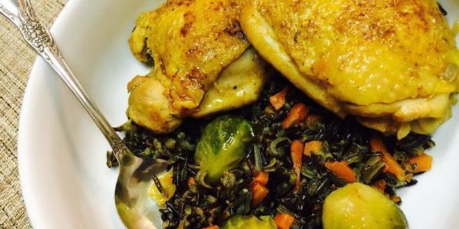 Рецепт куриных бедер тушенных в плове из дикого риса