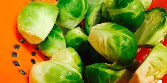 Рецепт куриных бедер тушенных в плове из дикого риса