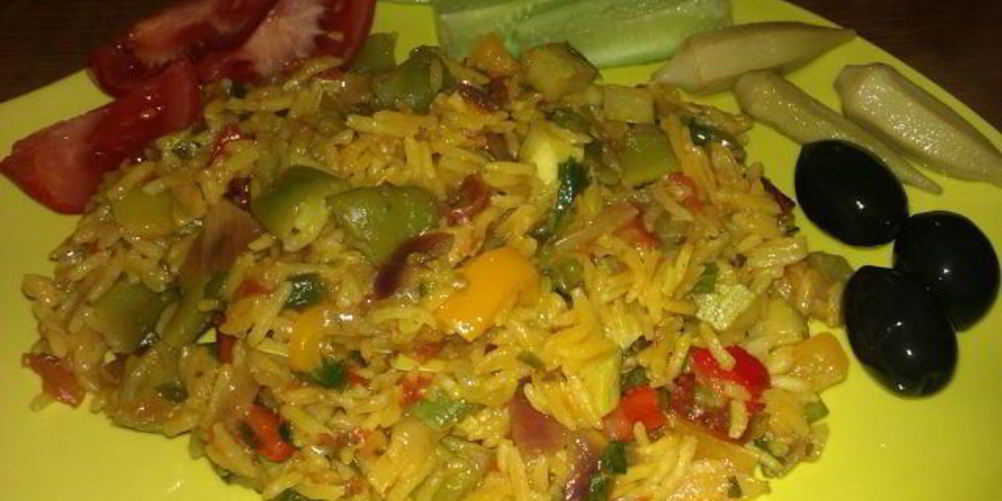Как приготовить яркую постную паэлью с овощами