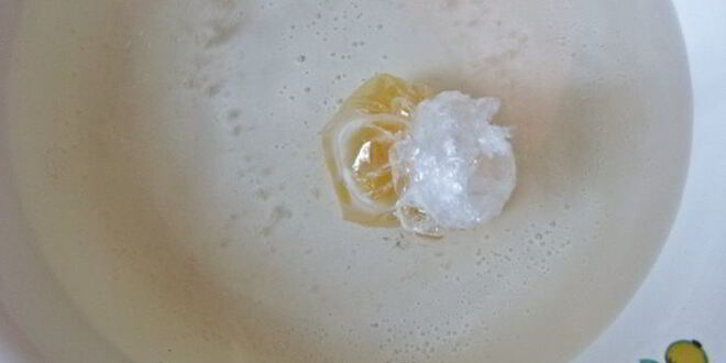 Рецепт грибного рагу с яйцом пашот и крутонами