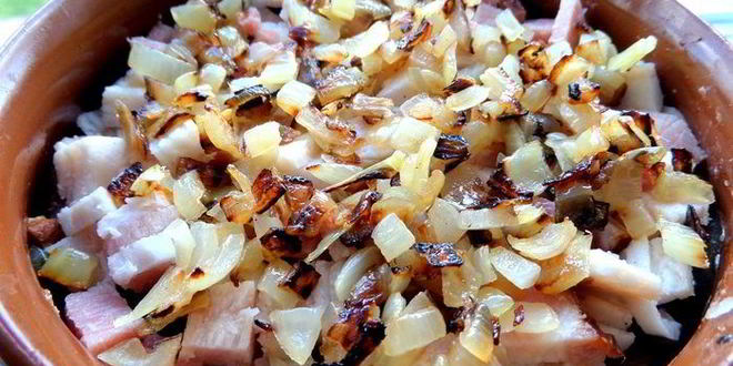 Рецепт грибного рагу в горшочках