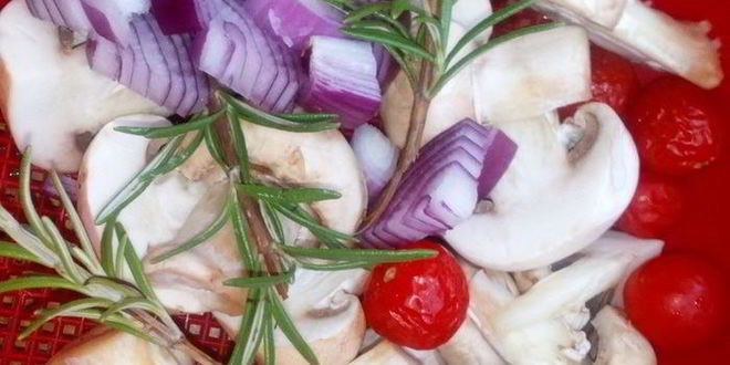 Рецепт капонаты из молодого картофеля с шалфеем и розмарином