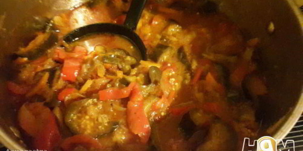 Как приготовить рагу из баклажан с перцем