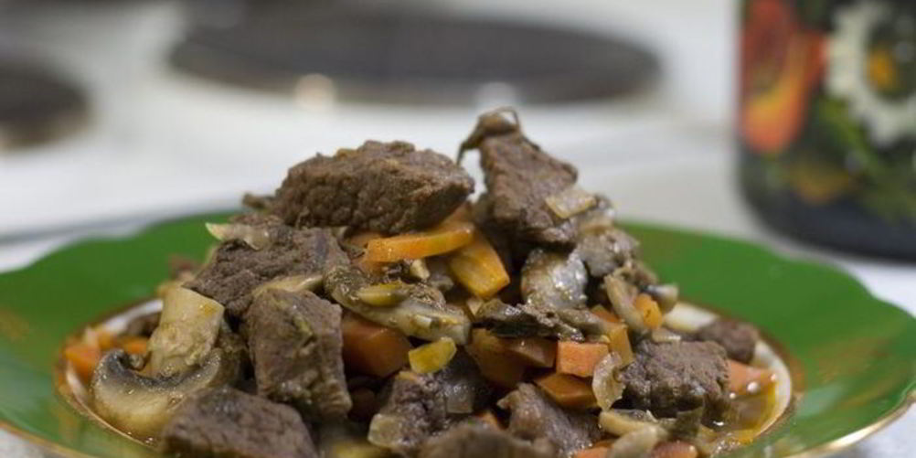 Как приготовить рагу из говядины с грибами