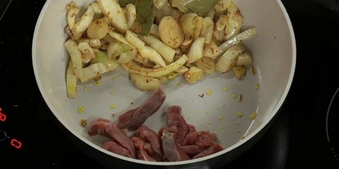 Рецепт рагу из утки с апельсинами и слоеные закуски