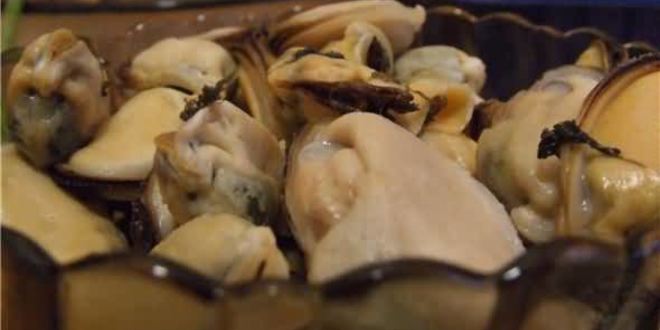 Рецепт рисовой лапши с креветками, мидиями и овощами