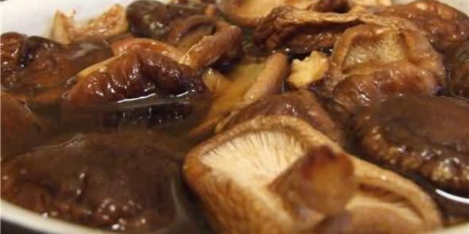 Рецепт рисовой лапши с креветками, мидиями и овощами