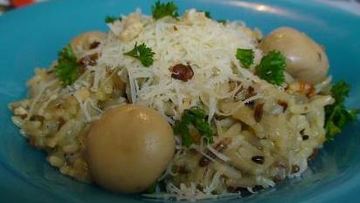 Рецепт Итальянского ризотто с маринованными грибами и сыром Джюгас