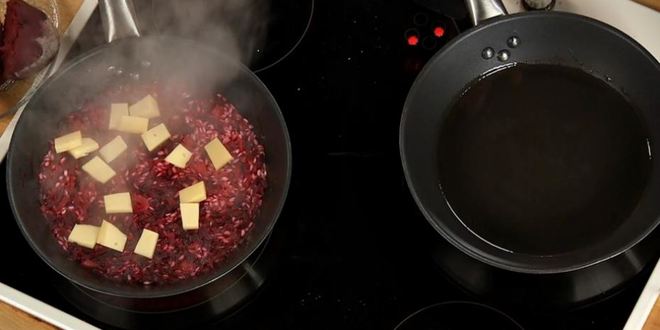 Рецепт котлеты кордон блю из индейки на свекольном ризотто