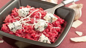 Рецепт Ризотто со свеклой и горгонзолой