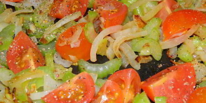 Рецепт фаршированной овощами рыба в шубке из бекона