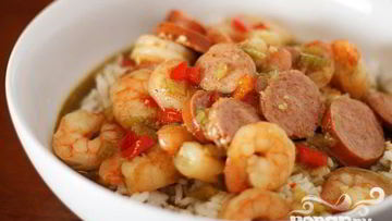 Рецепт Креветок с сосисками и рисом