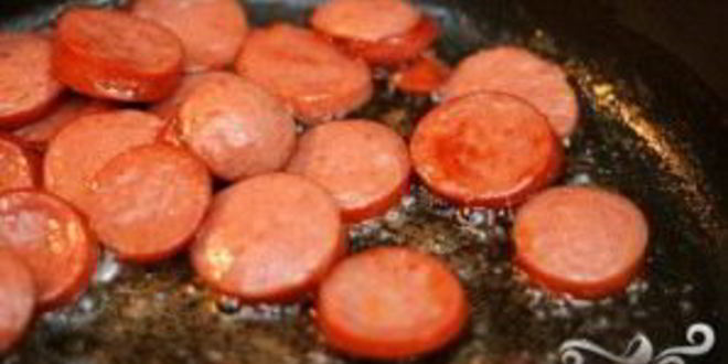 Рецепт креветок с сосисками и рисом