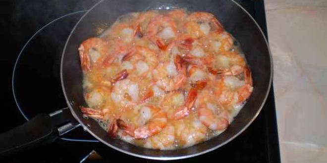 Рецепт креветок жареных с чесноком