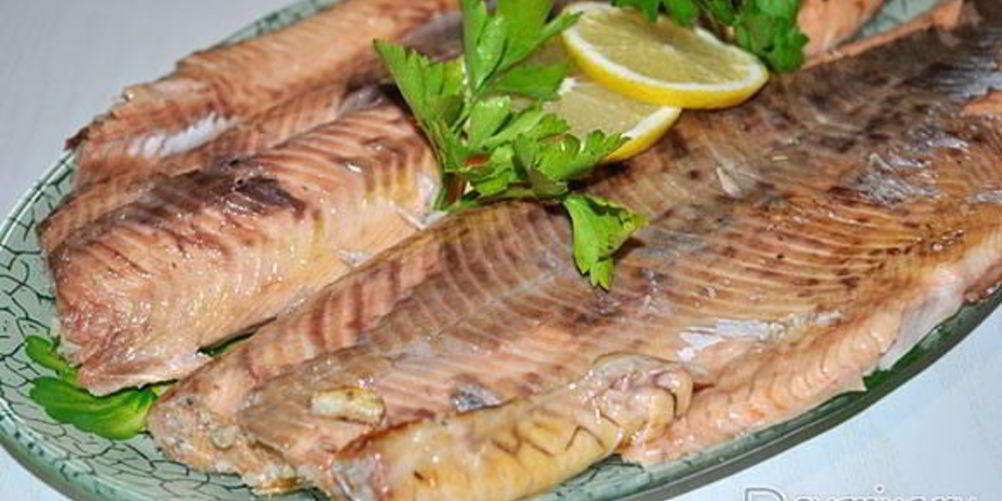 Как приготовить рыбу, запеченную в соли