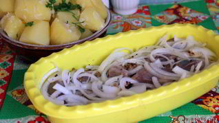 Рецепт Сельди с луком в горчично-масляной заправке