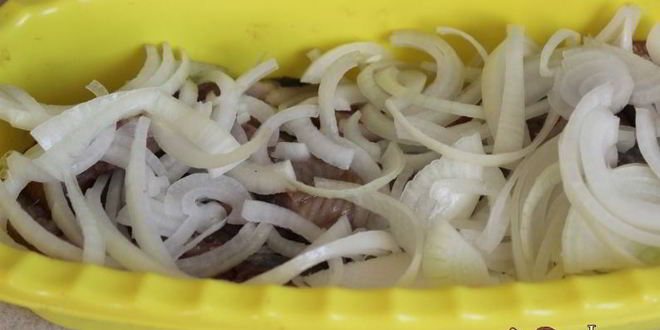 Рецепт сельди с луком в горчично-масляной заправке
