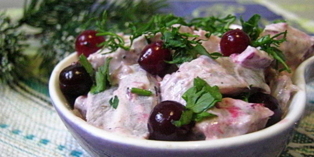 Как приготовить сельдь в сметанном соусе с клюквой