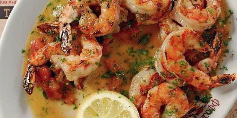 Как приготовить тигровых креветок с томатами, чесноком и травами