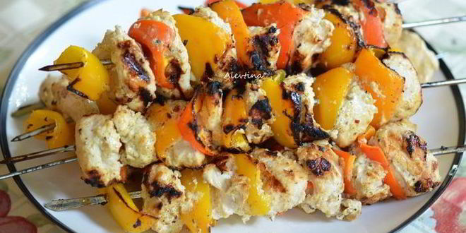 Рецепт куриного шашлыка, маринованного в йогурте